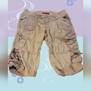 Unionbay crop pants distressed and a bunch of pockets, big and small, EUC